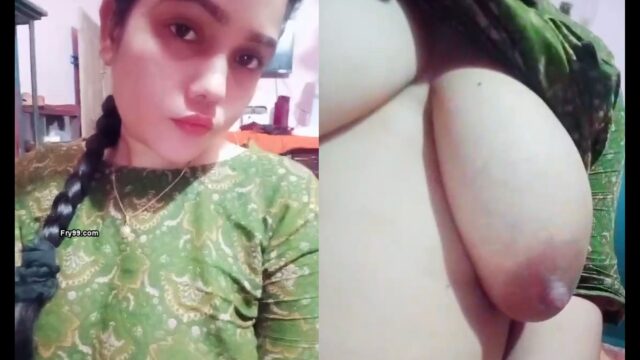 Desi Muslim unsatisfied wife showing big boobs in MMS